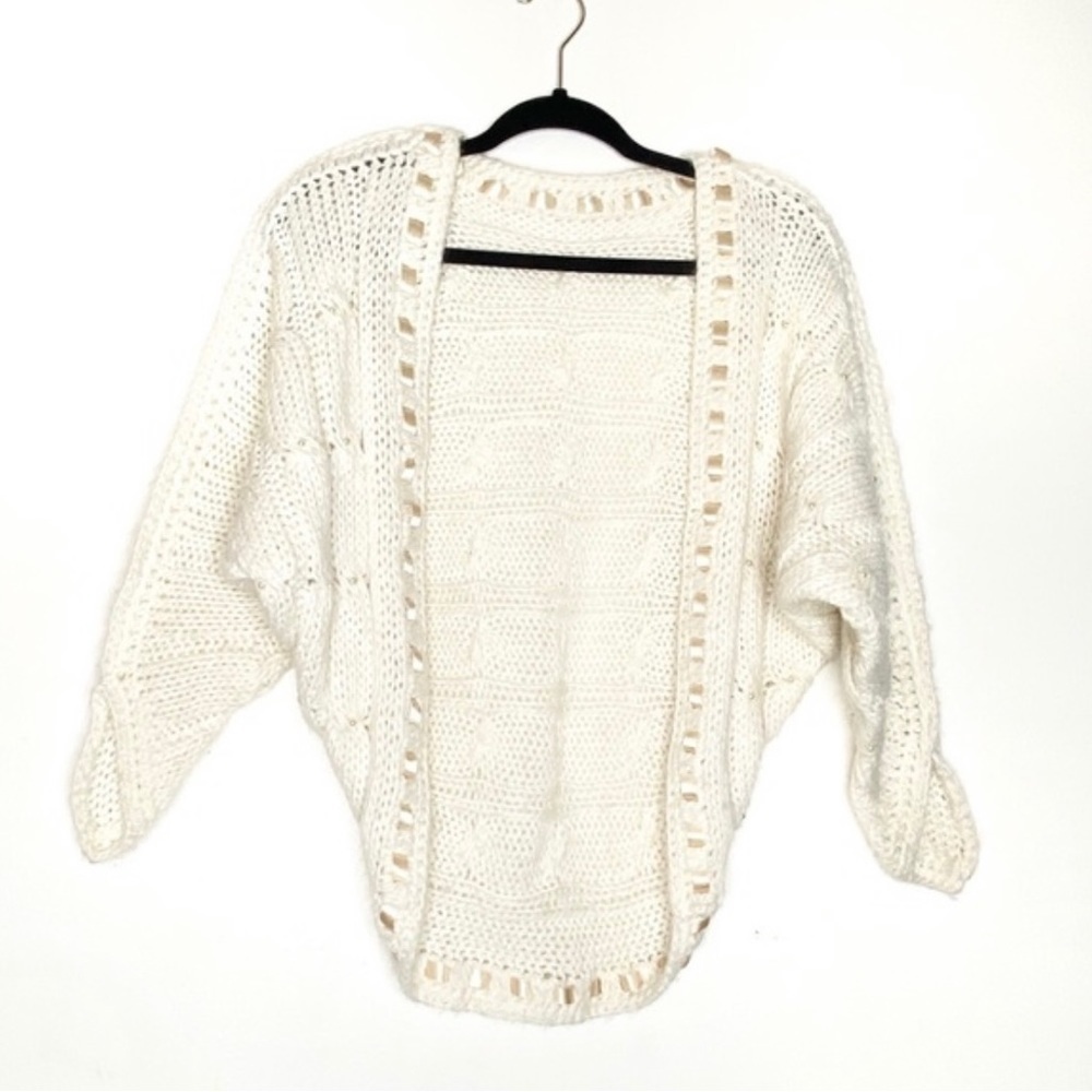 Laurie B cream cardigan sweater w/ribbon & pearls